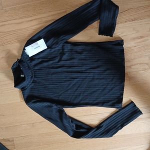 Lightweight Ribbed Turtleneck